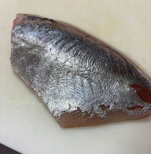 皮引き後のカイワリ